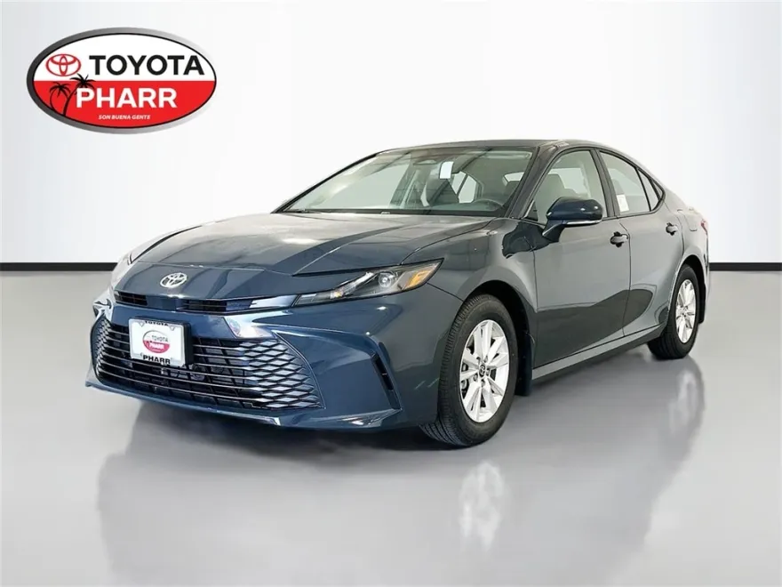 2025 Toyota Camry LE photo 1