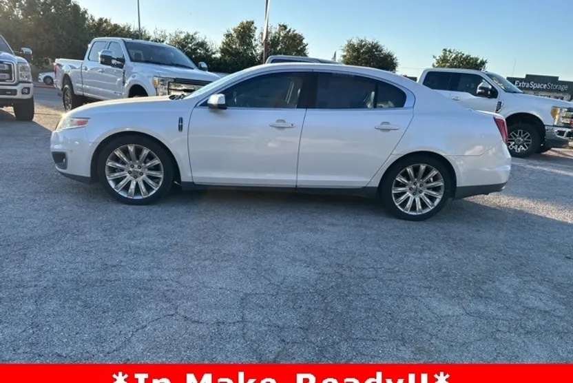 2010 Lincoln MKS EcoBoost photo 1