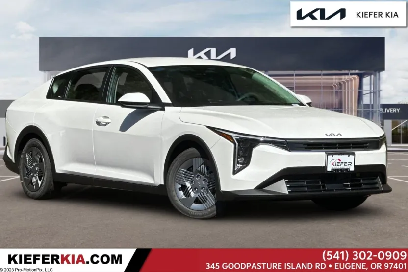 2025 Kia K4 LX photo 1