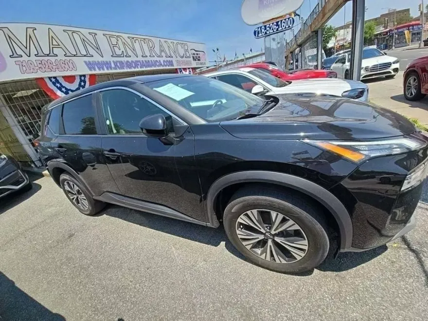 2023 Nissan Rogue AWD SV photo 1