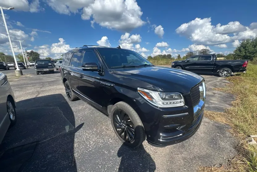 2021 Lincoln Navigator Reserve photo 1