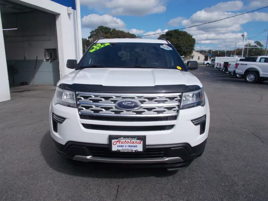 2019 Ford Explorer XLT photo 1