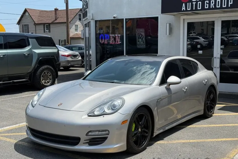 2012 Porsche Panamera 4S photo 1