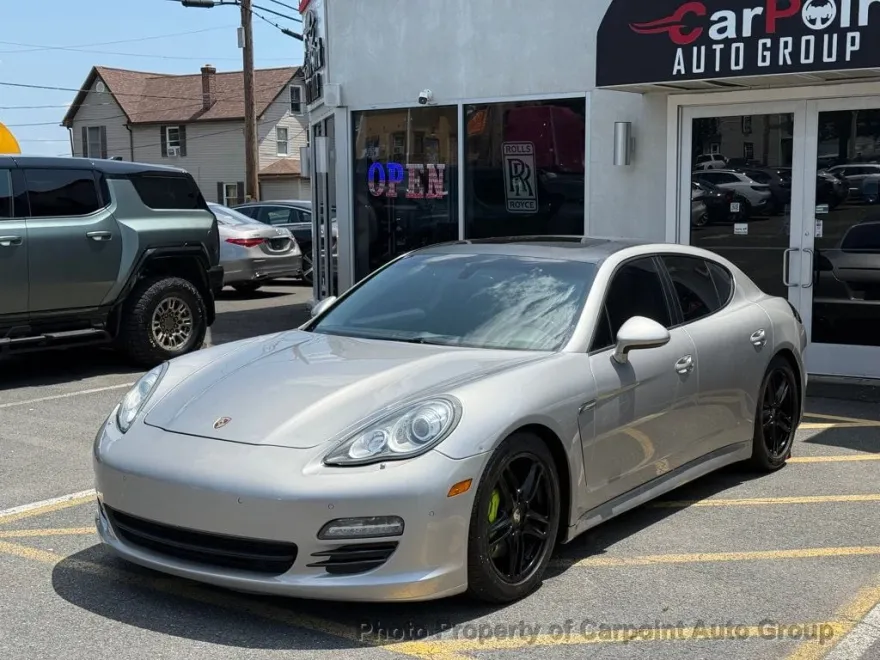 2012 Porsche Panamera 4S photo 1