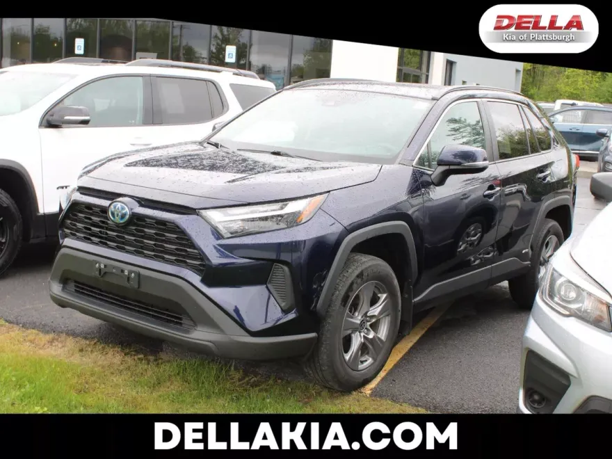2022 Toyota RAV4 Hybrid XLE photo 1