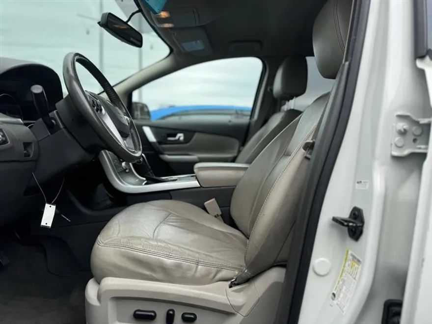 2012 Ford Edge SEL photo 7