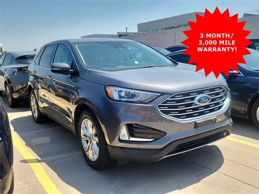 2022 Ford Edge Titanium photo 1