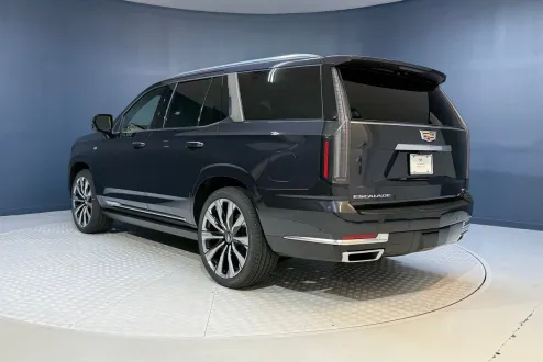 2026 Cadillac Escalade Luxury photo 3