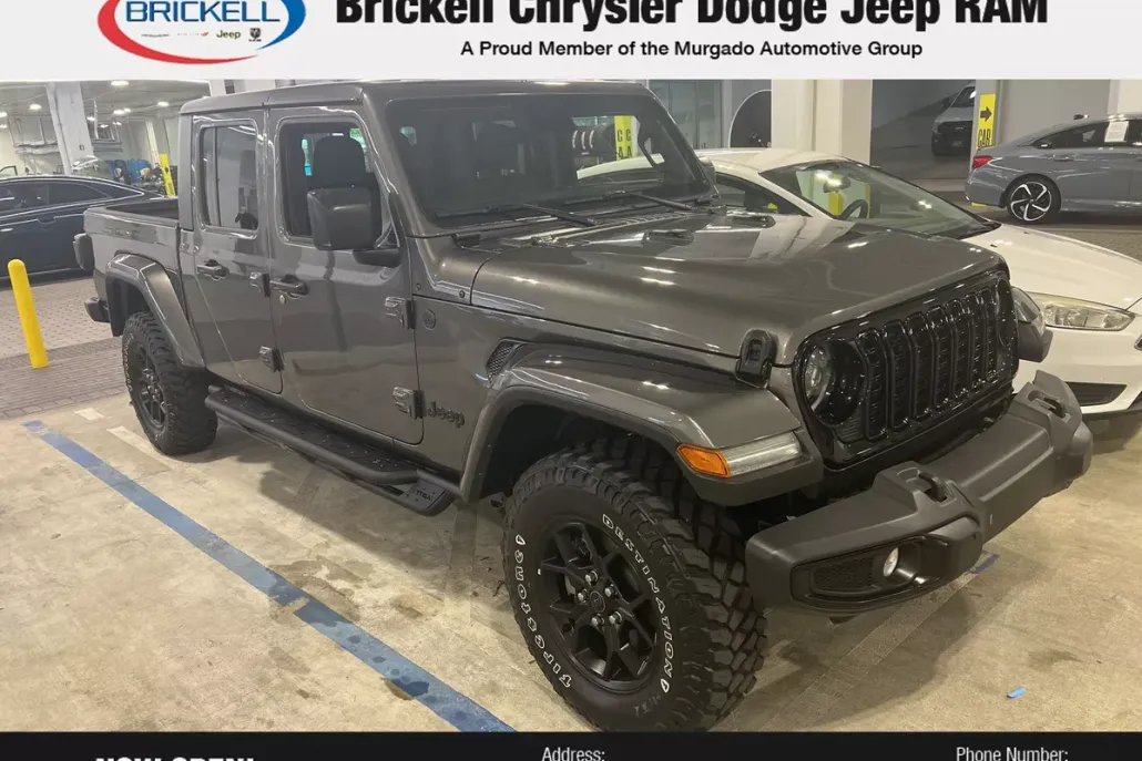 2024 Jeep Gladiator Willys photo 1