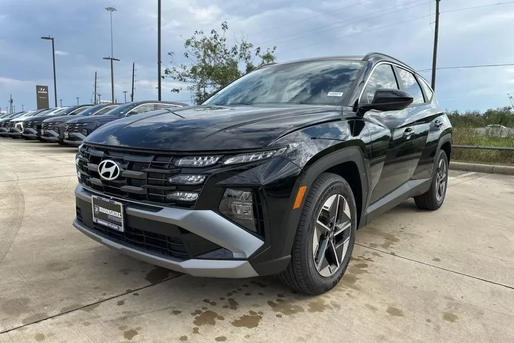 2025 Hyundai Tucson SEL photo 1