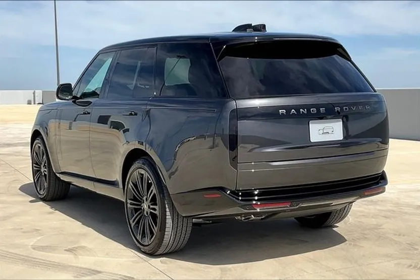 2025 Land Rover Range Rover SE photo 1