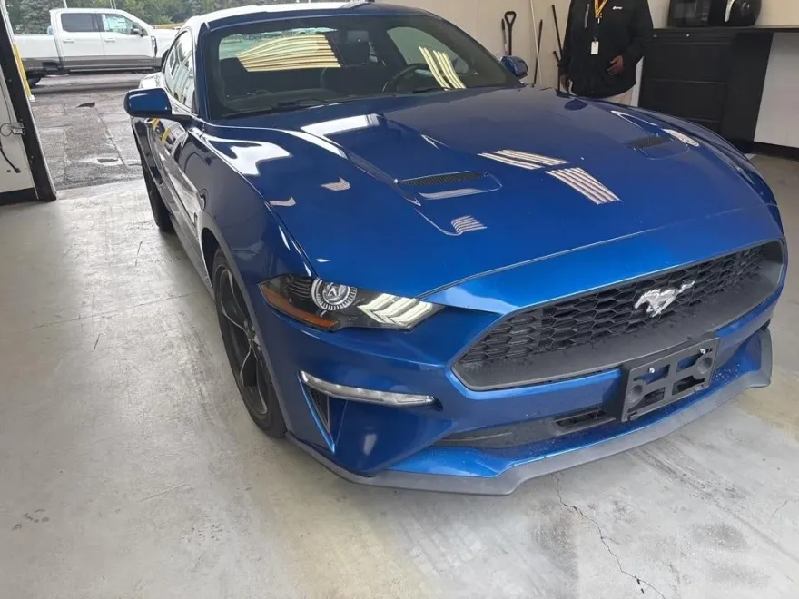 2018 Ford Mustang EcoBoost photo 1