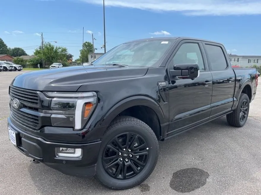 2025 Ford F-150 Platinum photo 1