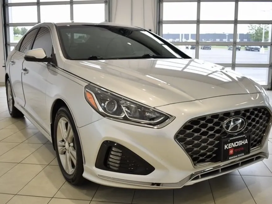 2019 Hyundai Sonata SEL photo 1