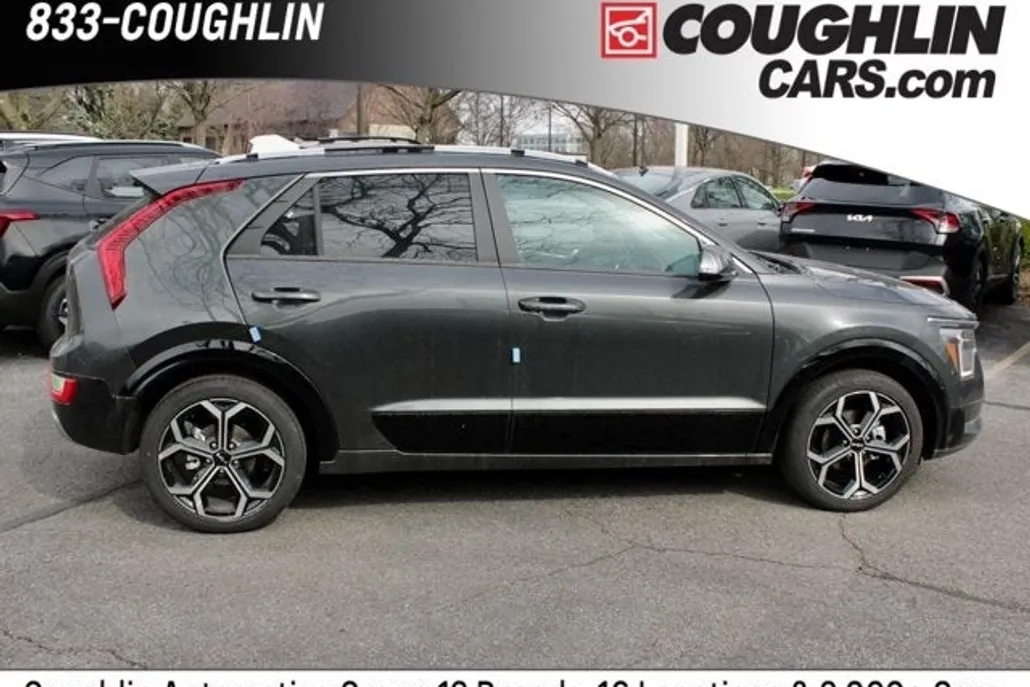 2025 Kia Niro EX Touring photo 1