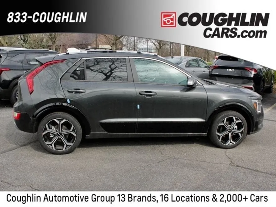 2025 Kia Niro EX Touring photo 1