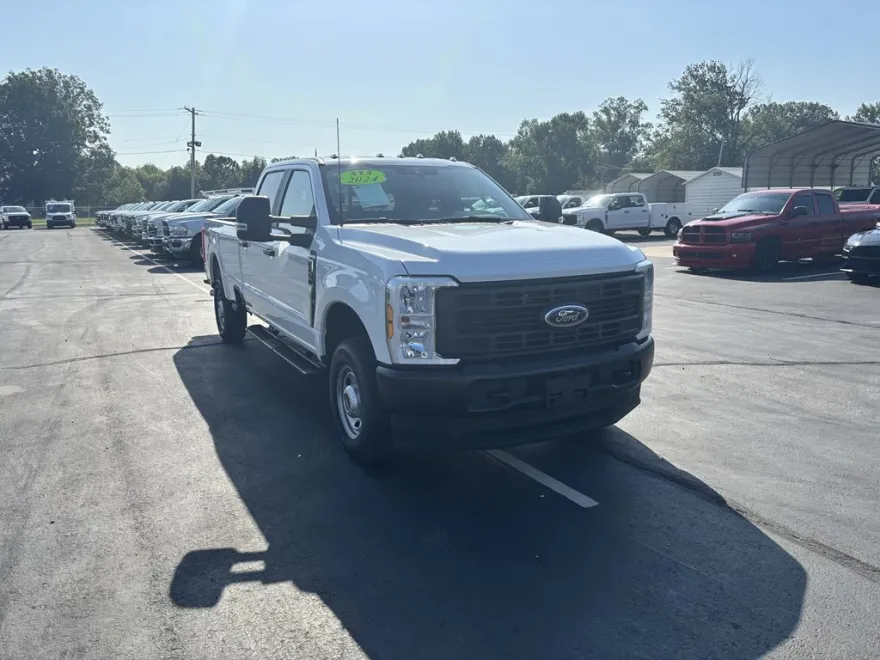 2024 Ford F-250 photo 1