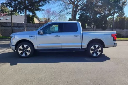 2024 Ford F-150 Platinum photo 2
