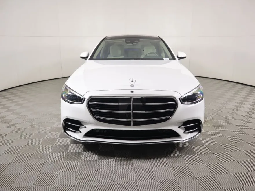 2026 Mercedes Benz S 580 4MATIC photo 1
