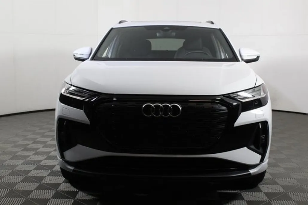 2022 Audi Q4 E-tron Prestige photo 1