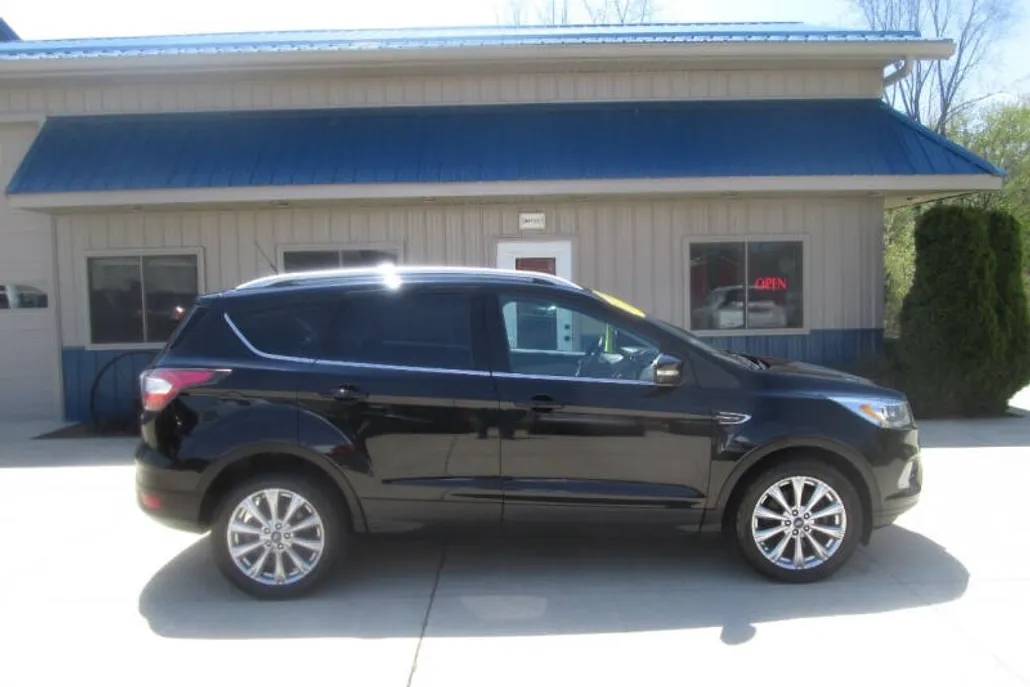 2017 Ford Escape Titanium photo 1