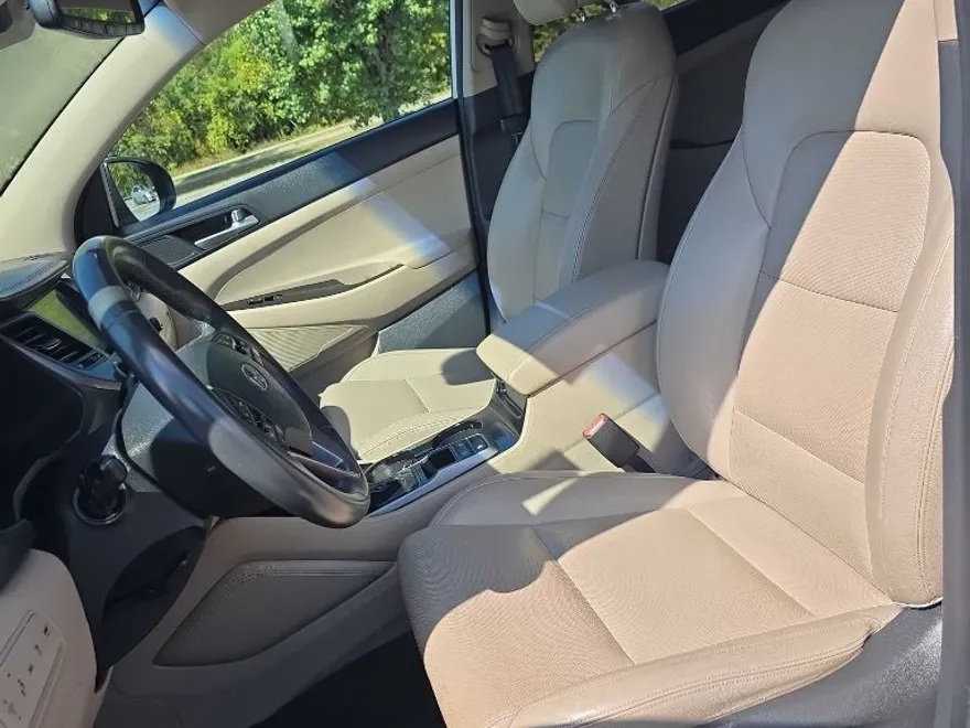 2016 Hyundai Tucson Limited photo 1