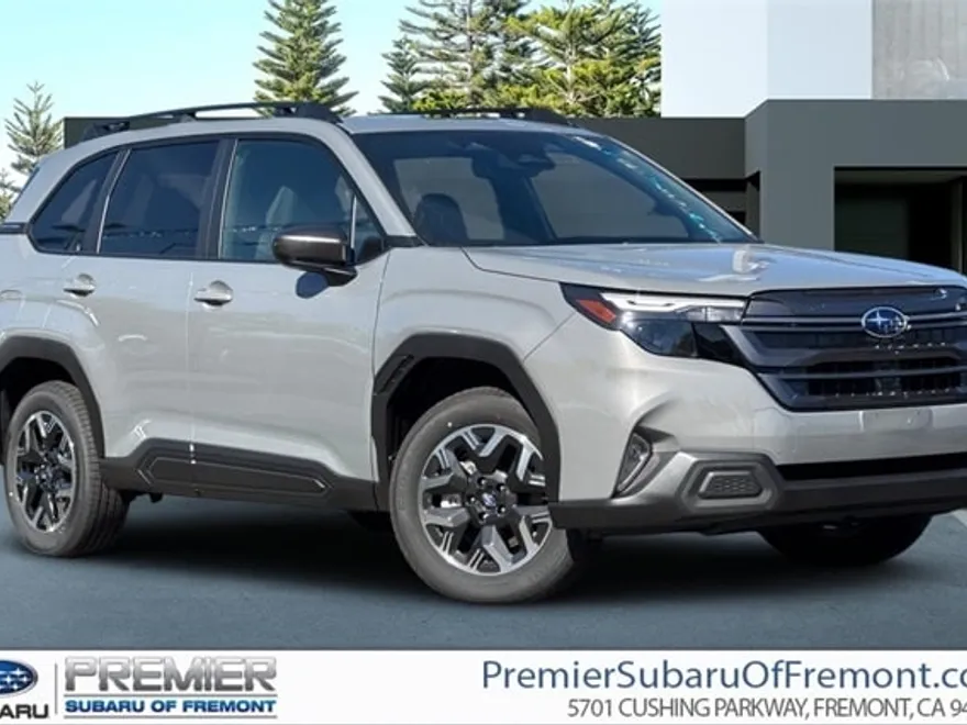 2025 Subaru Forester Premium Base photo 1