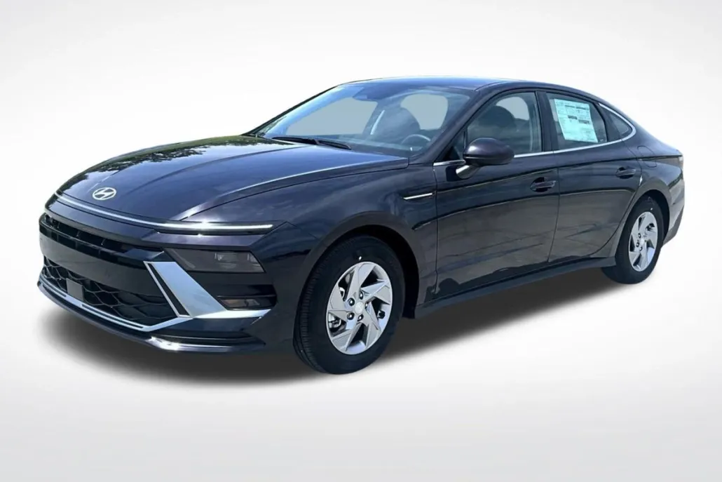 2025 Hyundai Sonata SE photo 1
