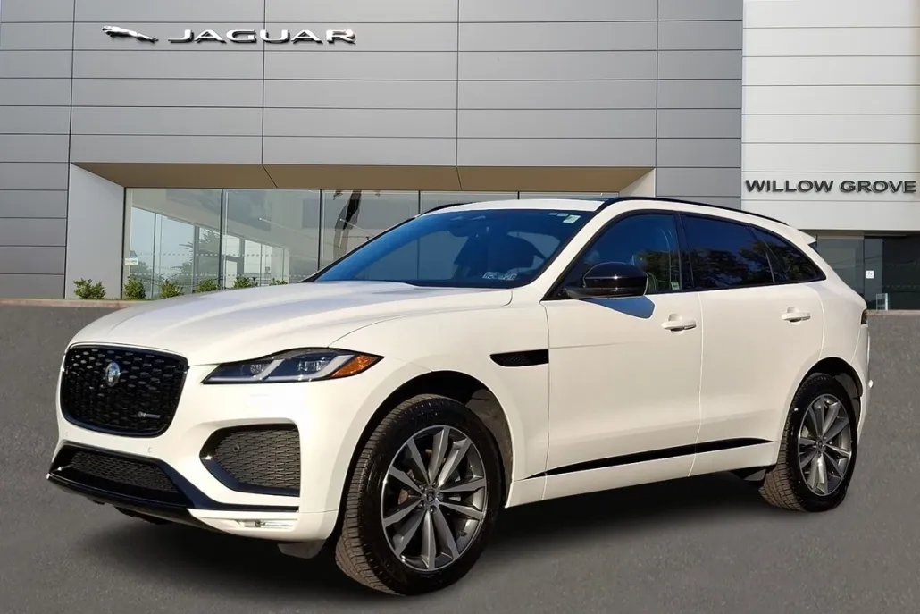 2025 Jaguar F-PACE R-Dynamic S P250 photo 1