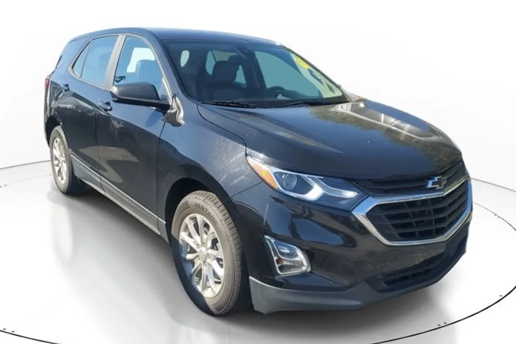 2020 Chevrolet Equinox LS photo 1