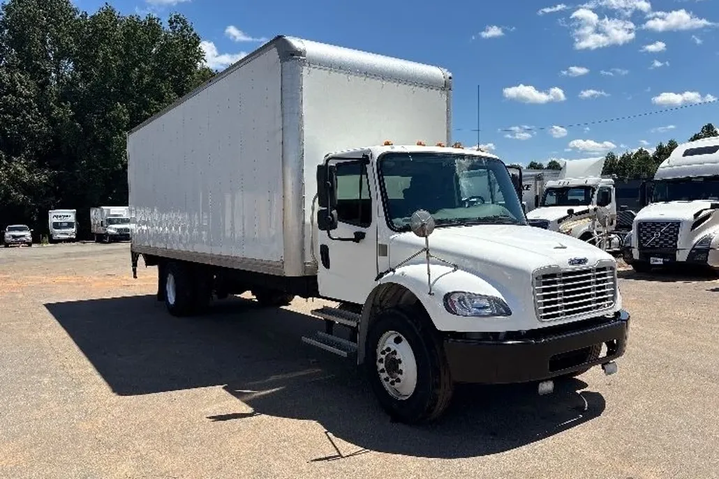2022 Freightliner M2 106 Medium Duty photo 1