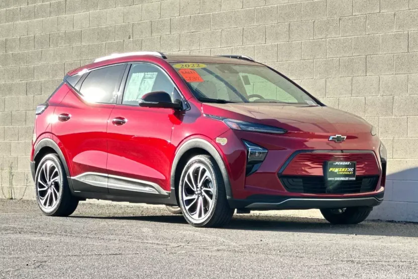 2022 Chevrolet Bolt EUV Premier photo 1