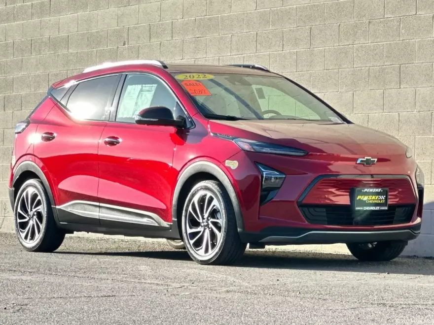 2022 Chevrolet Bolt EUV Premier photo 1
