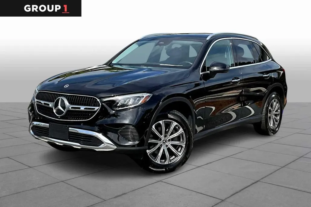 2024 Mercedes Benz GLC 300 photo 1