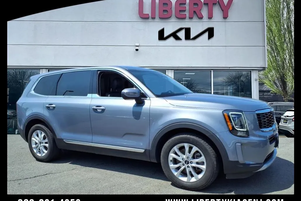 2022 Kia Telluride LX photo 1