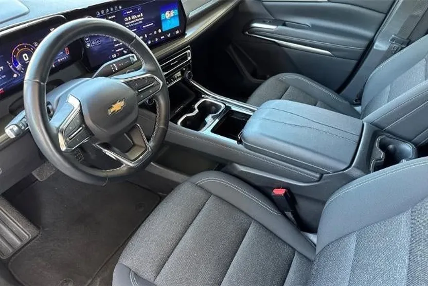 2024 Chevrolet Traverse photo 1