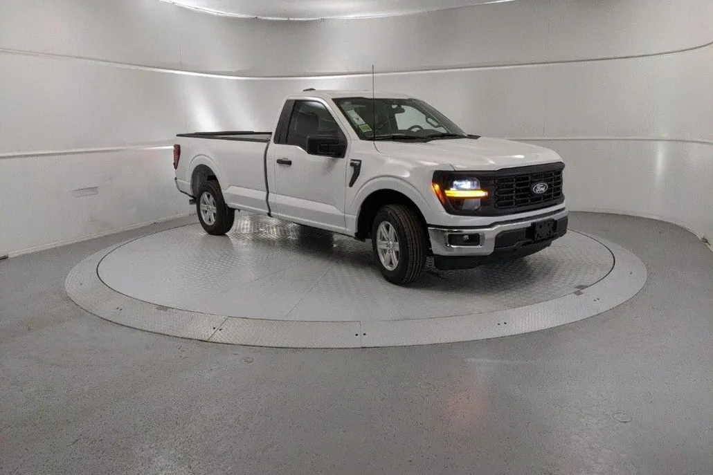 2025 Ford F-150 XL photo 1