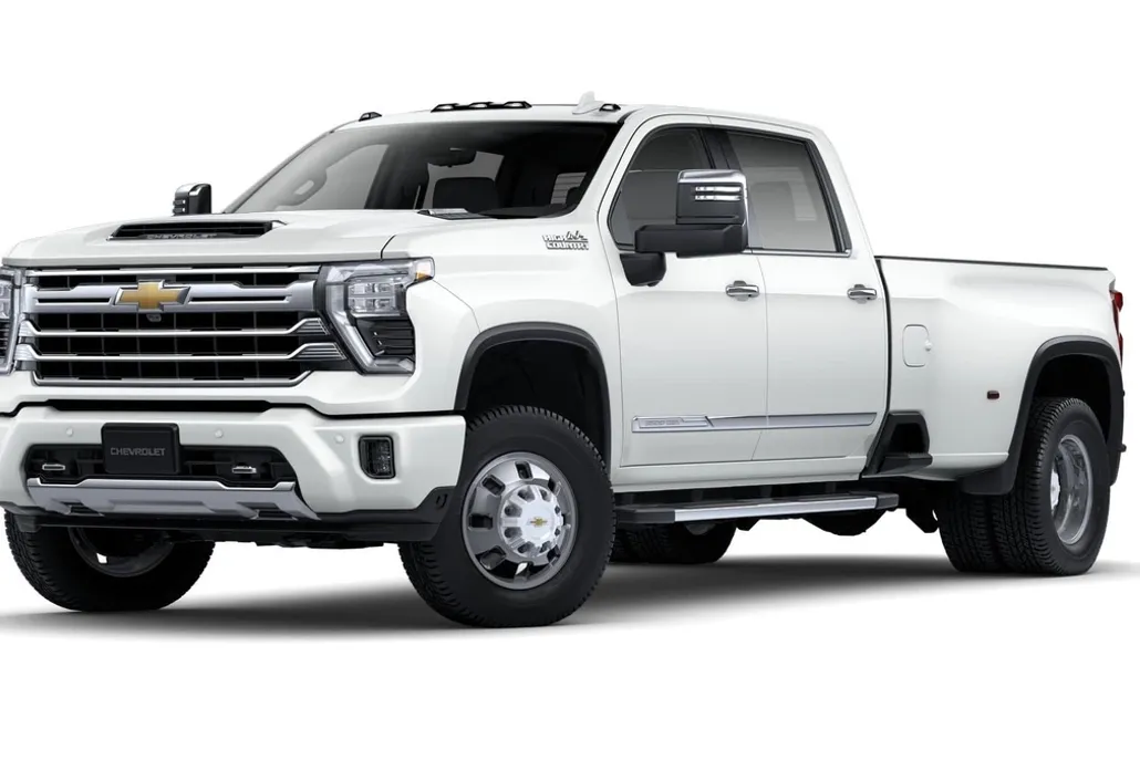 2025 Chevrolet Silverado 3500HD High Country photo 1