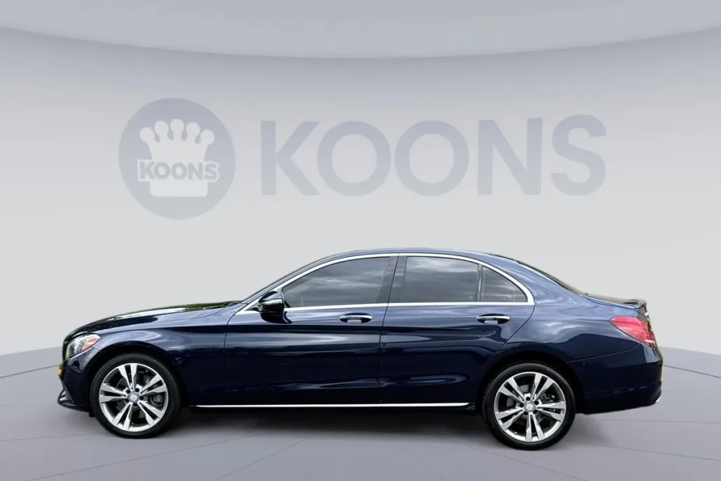 2016 Mercedes Benz C photo 1