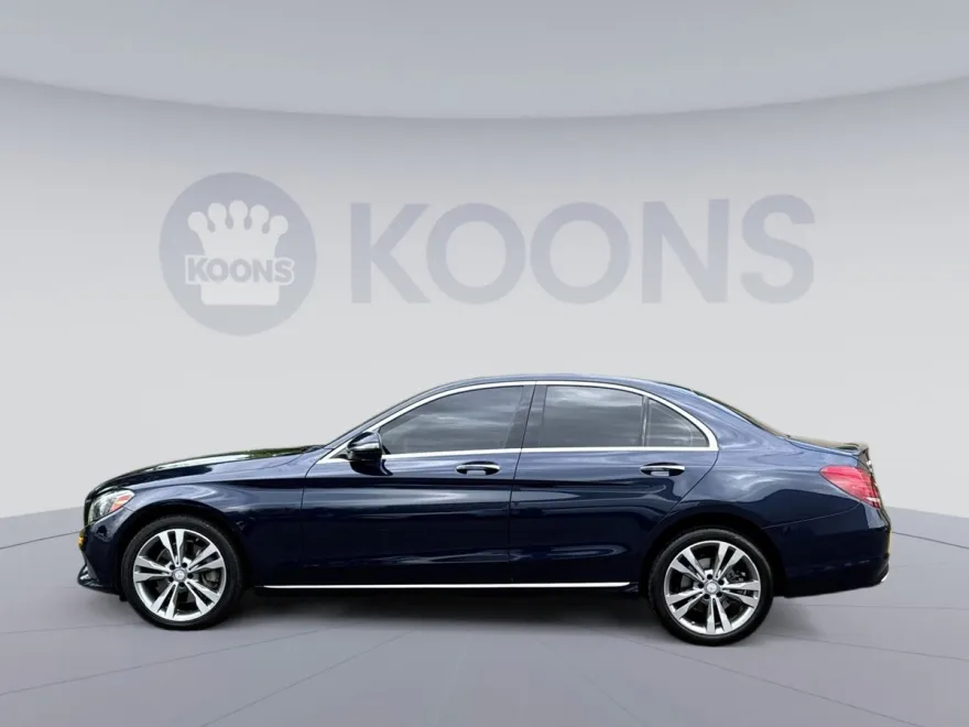 2016 Mercedes Benz C photo 1