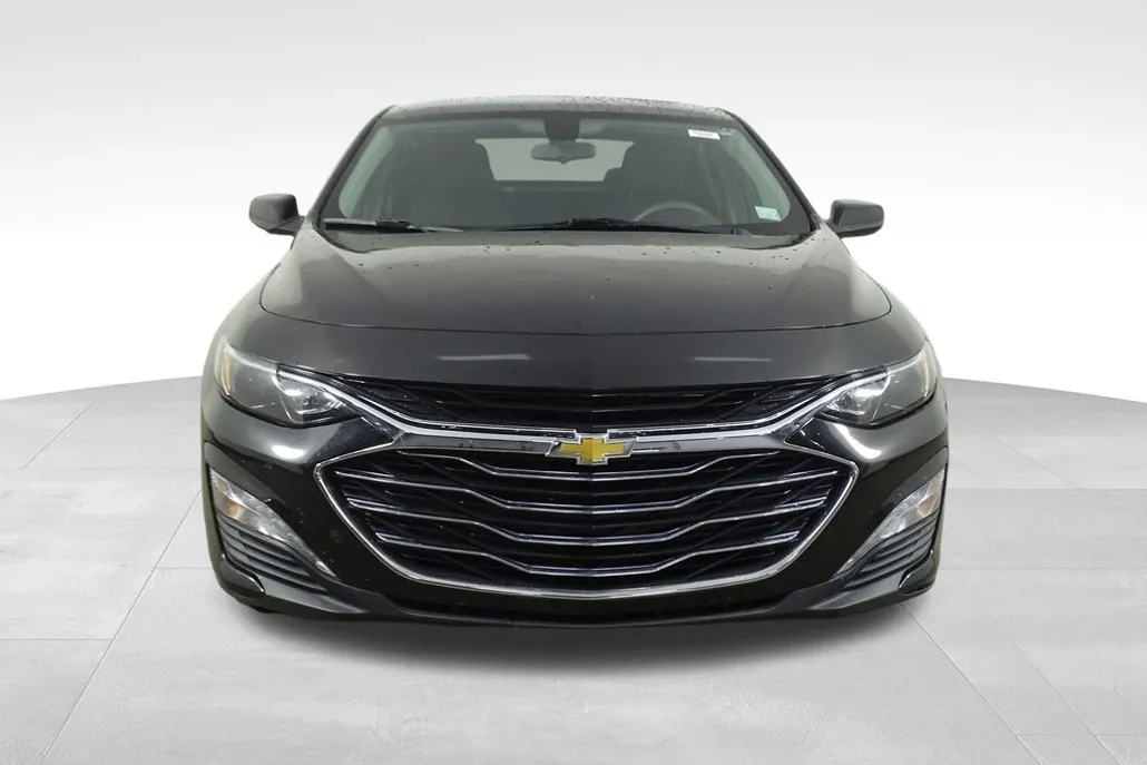 2022 Chevrolet Malibu photo 1