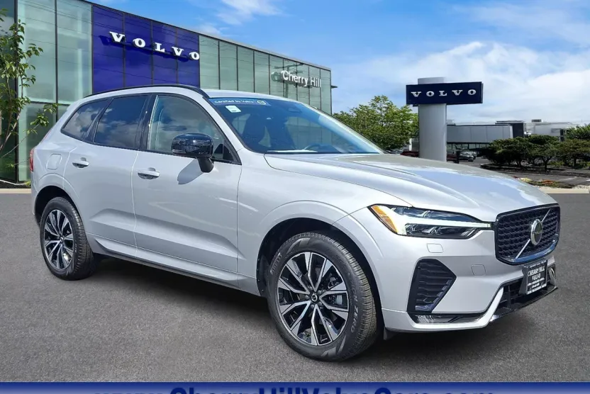 2025 Volvo XC60 B5 Core photo 1