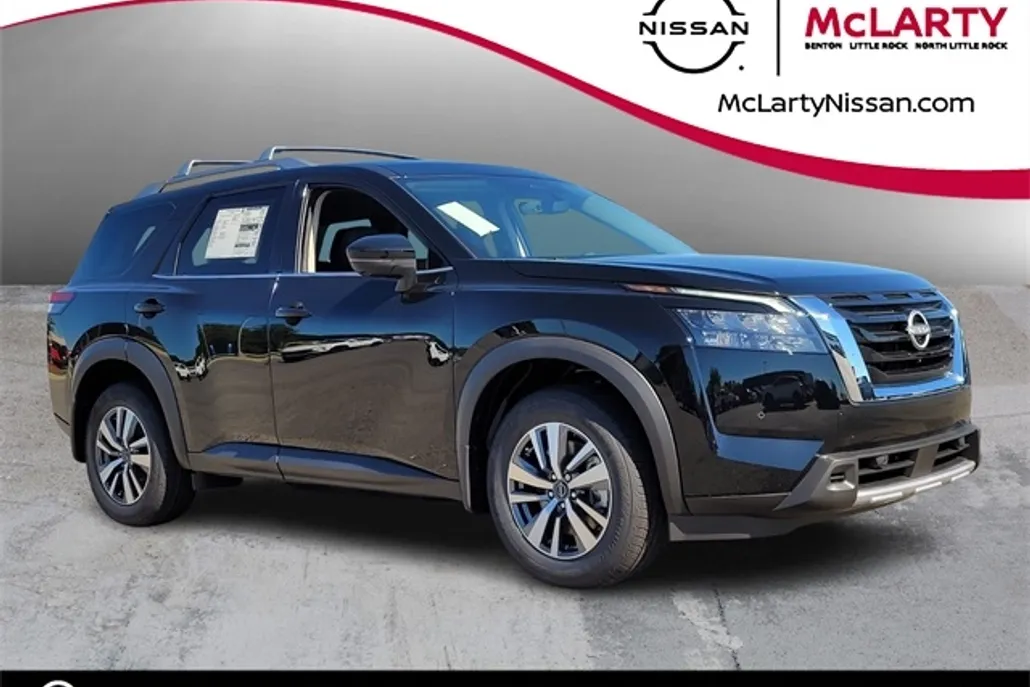 2025 Nissan Pathfinder SL photo 1