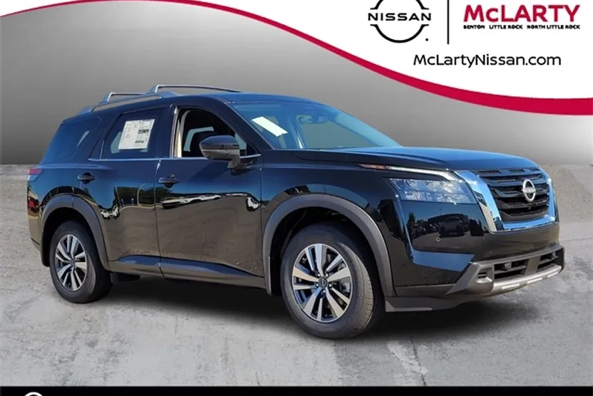 2025 Nissan Pathfinder SL photo 1