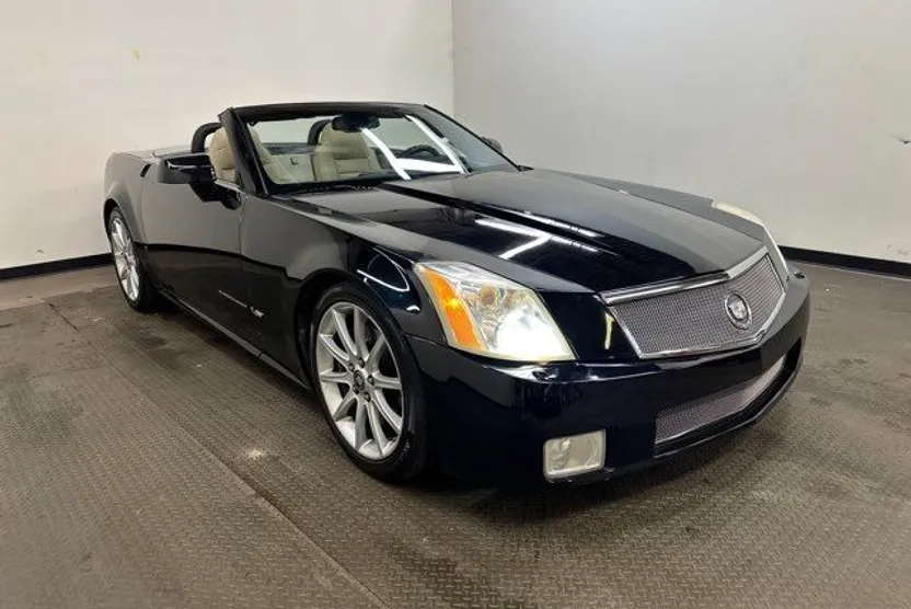2006 Cadillac XLR Base photo 1