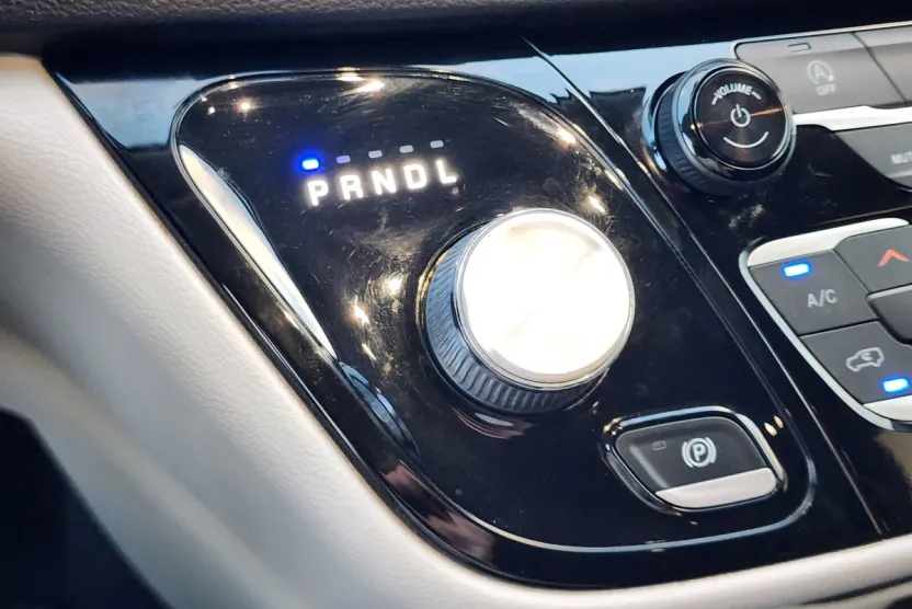 2022 Chrysler Voyager LX photo 1