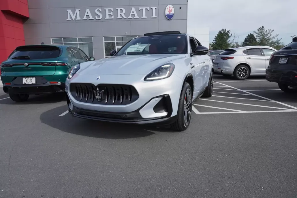 2025 Maserati Grecale photo 1