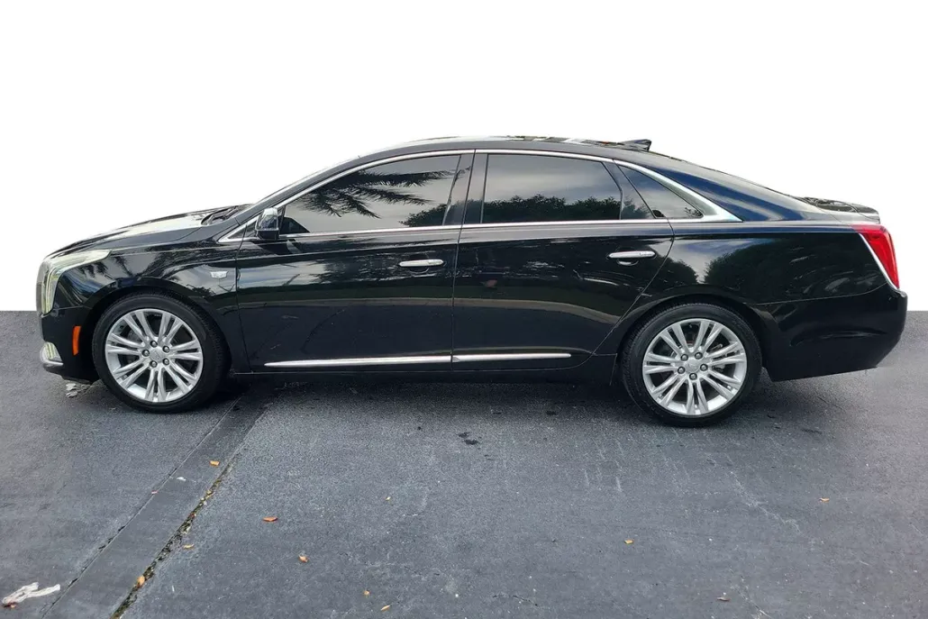 2018 Cadillac XTS Luxury photo 1