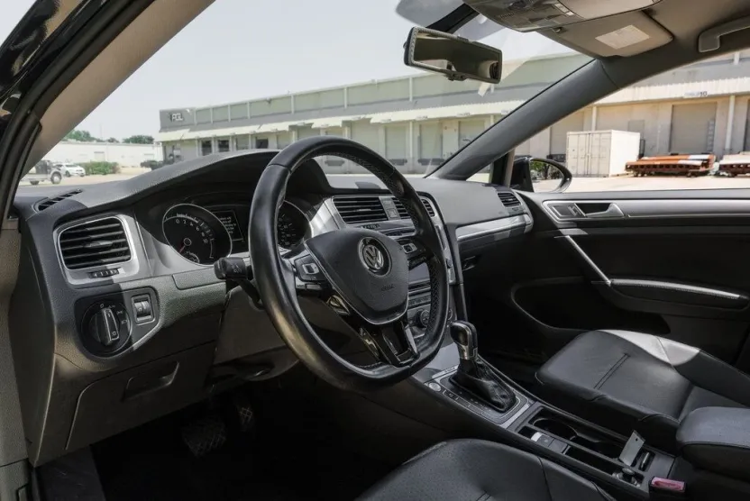 2016 Volkswagen e-Golf SEL Premium photo 1