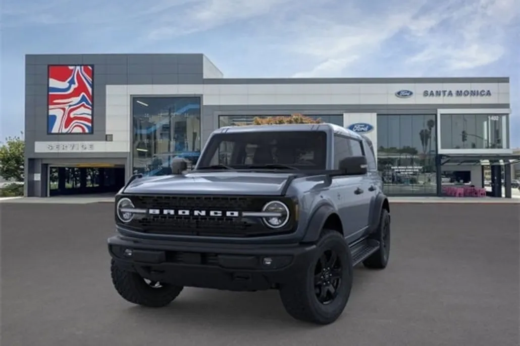 2025 Ford Bronco Outer Banks photo 1